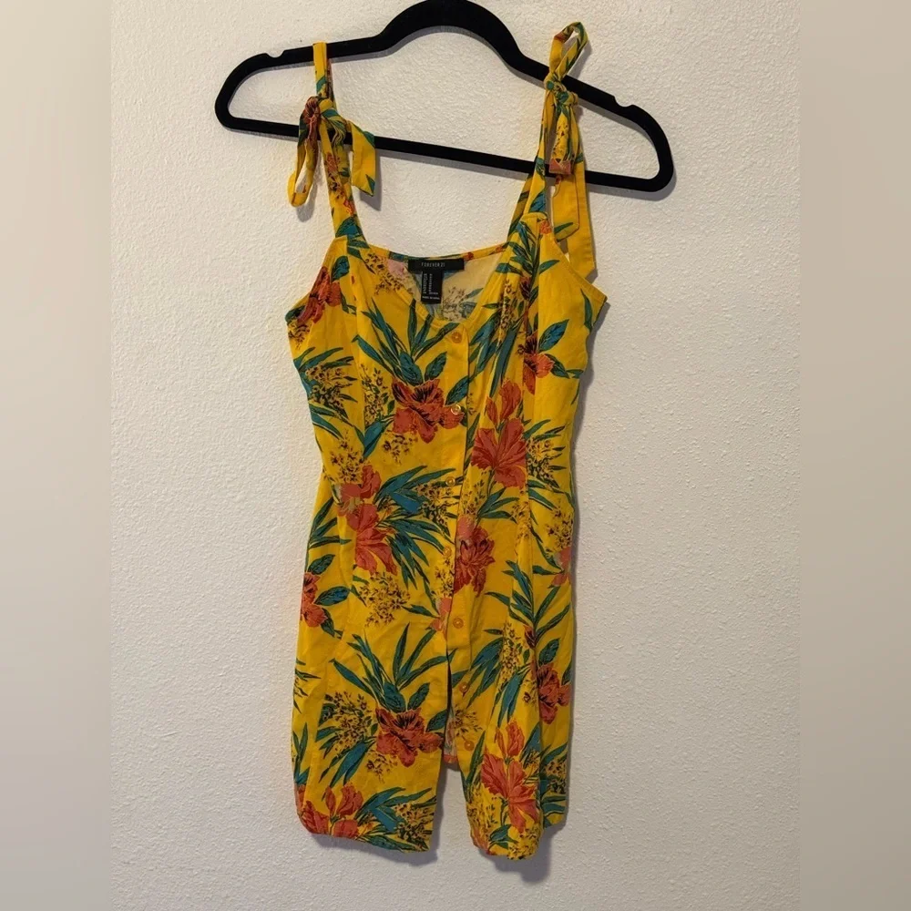 Forever 21 tropical yellow button up tank top size Medium - Picture 1 of 5